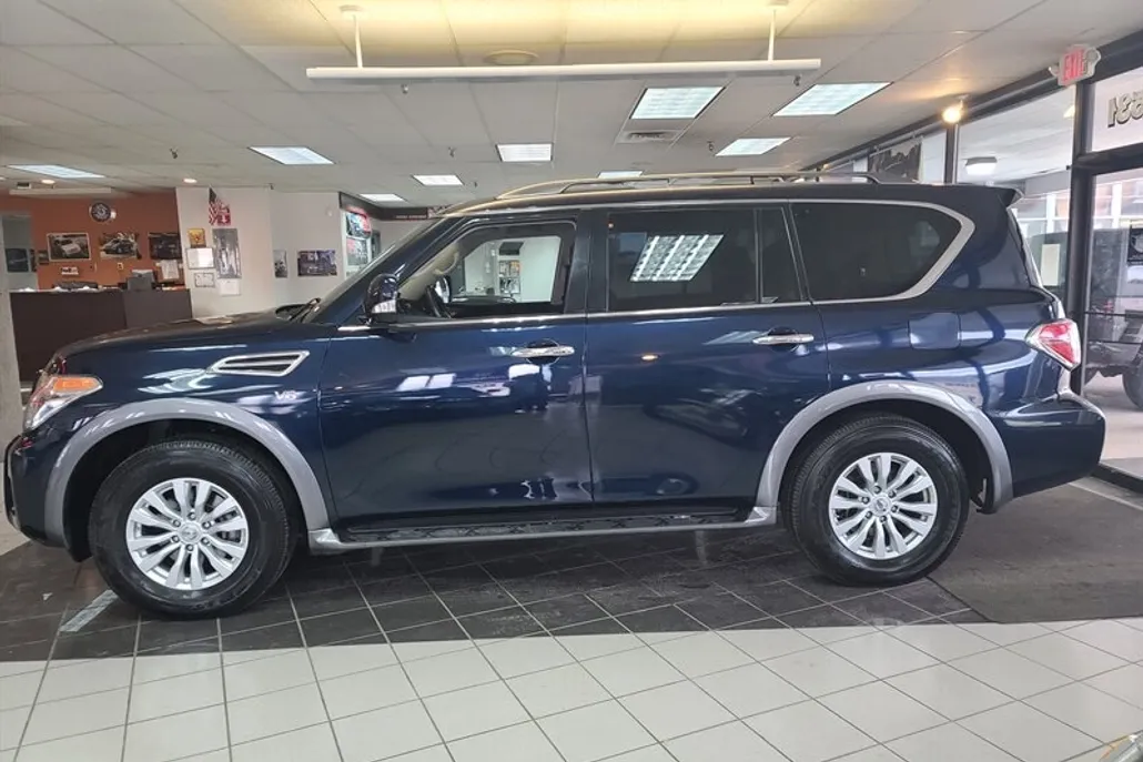 2018 Nissan Armada SV photo 1