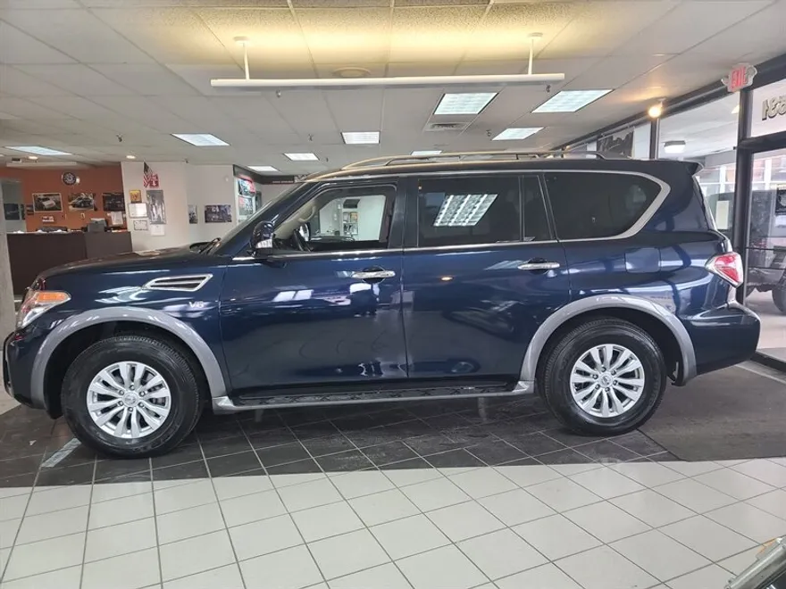 2018 Nissan Armada SV photo 1