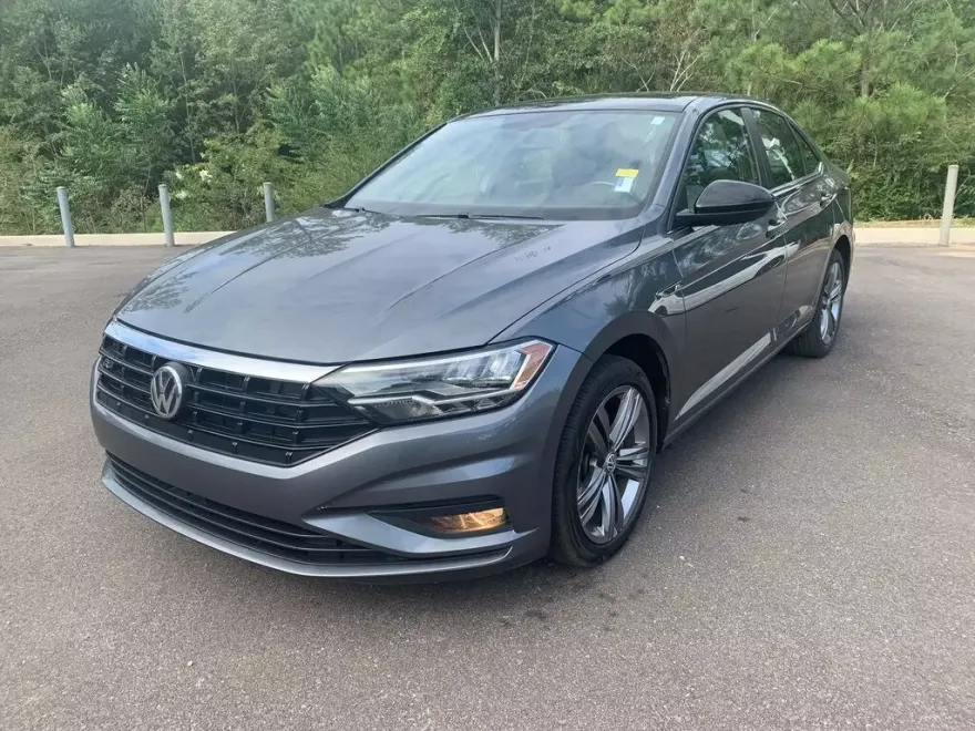 2019 Volkswagen Jetta SE R-Line photo 1