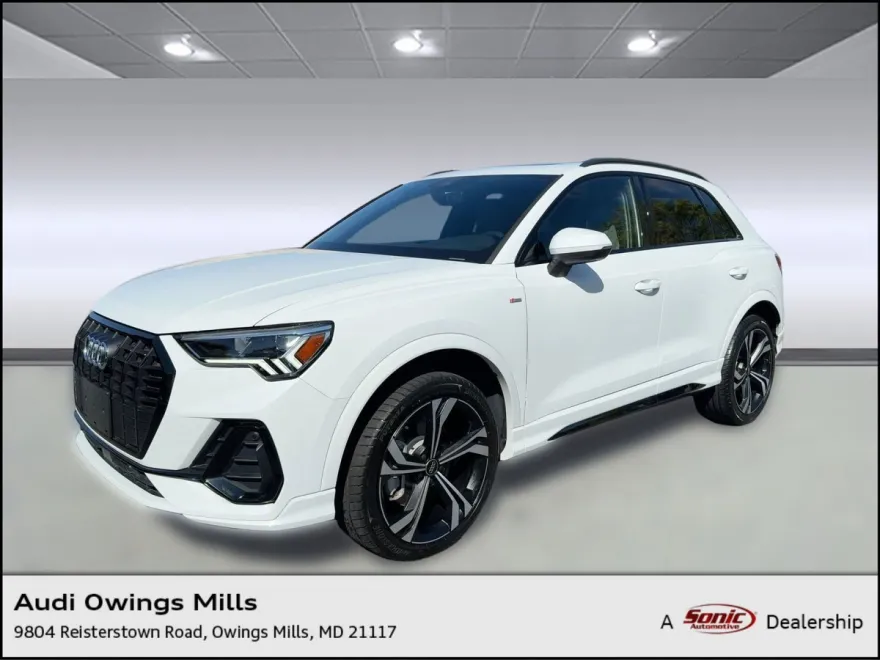 2024 Audi Q3 45 TFSI S line Premium Plus photo 1
