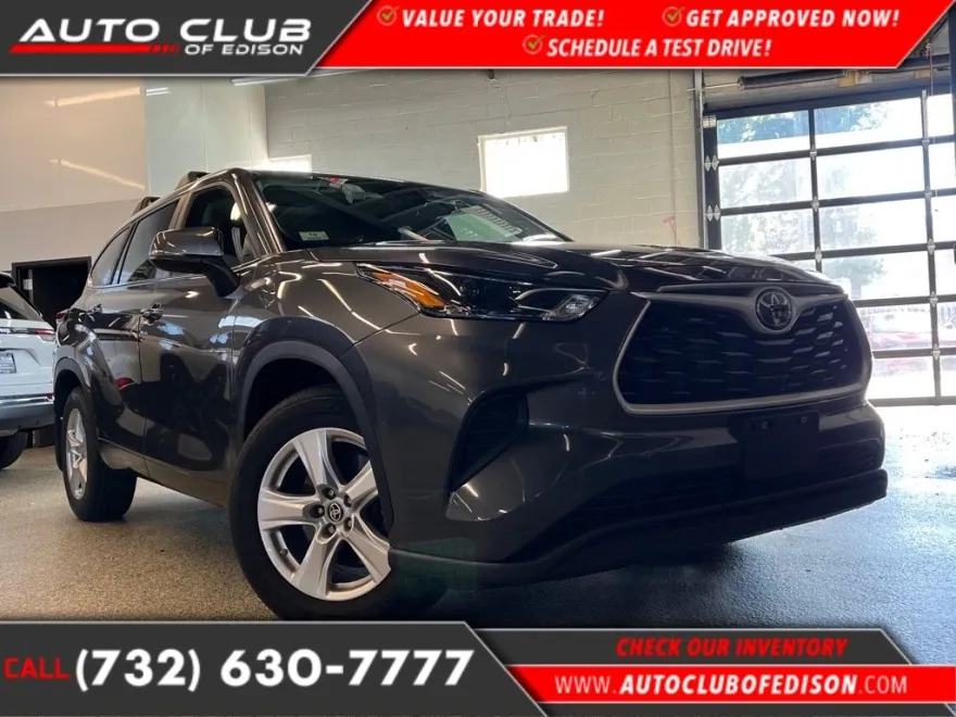 2023 Toyota Highlander L photo 1