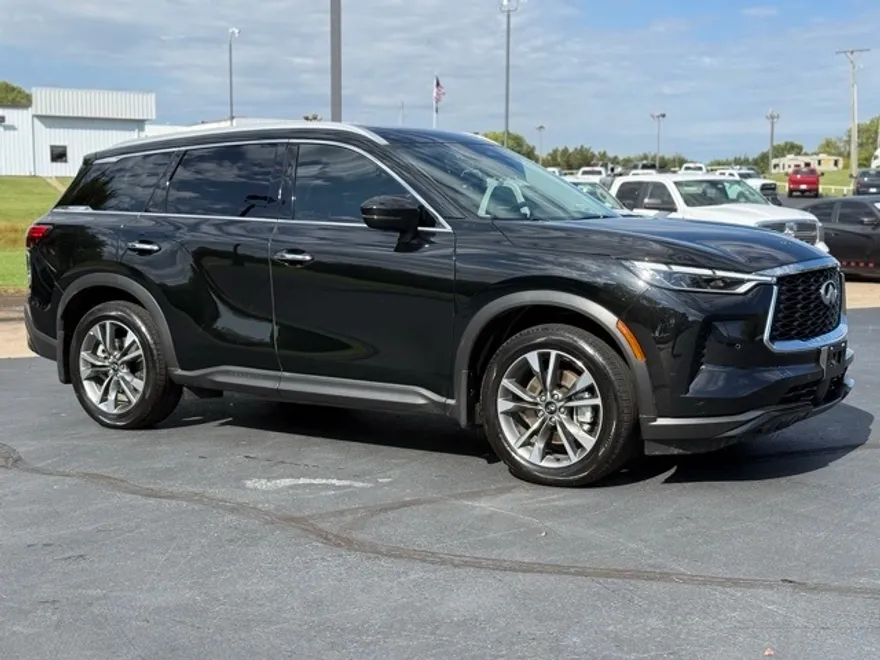 2025 Infiniti QX60 Luxe photo 1