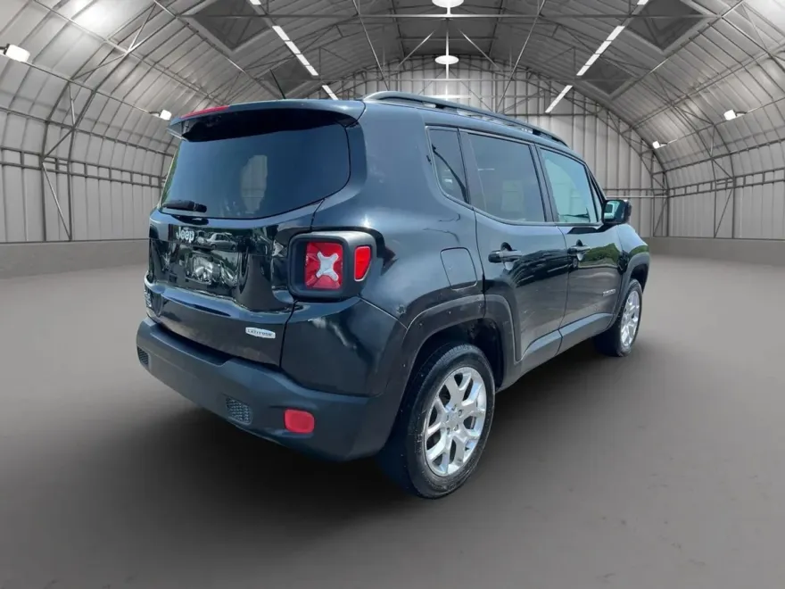 2017 Jeep Renegade Latitude Sport photo 1