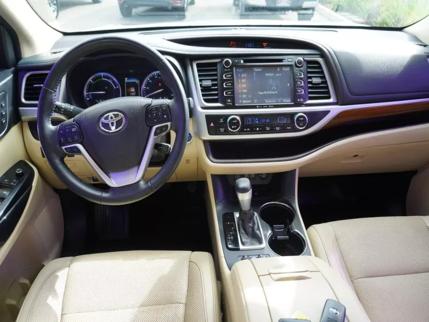 2017 Toyota Highlander Hybrid Limited photo 1