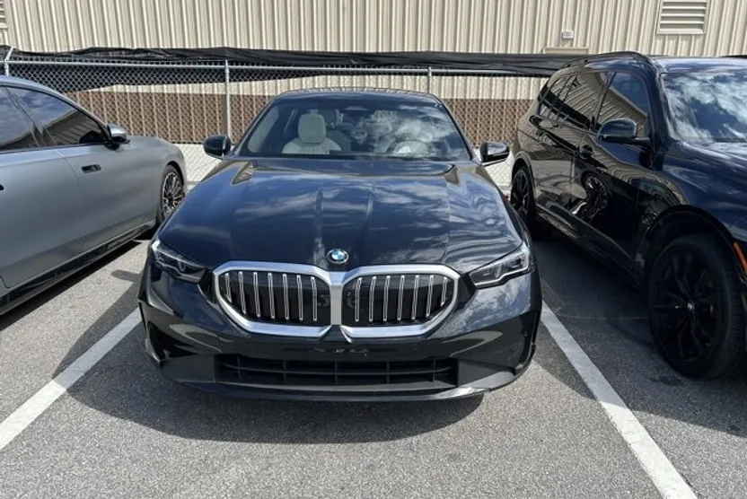 2025 Bmw 530i photo 1