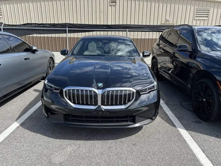 2025 Bmw 530i photo 1