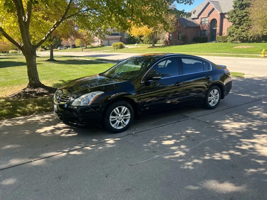 2012 Nissan Altima 2.5 photo 1