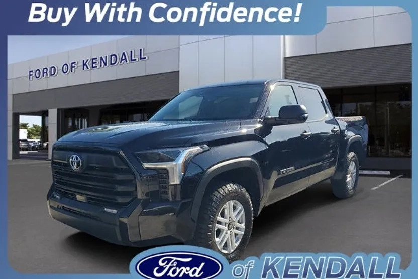 2025 Toyota Tundra SR5 photo 1