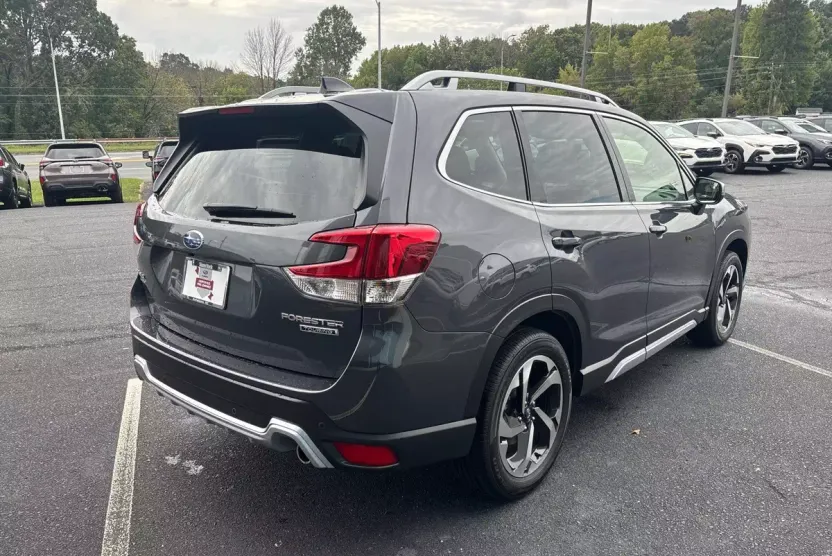 2024 Subaru Forester Touring photo 1