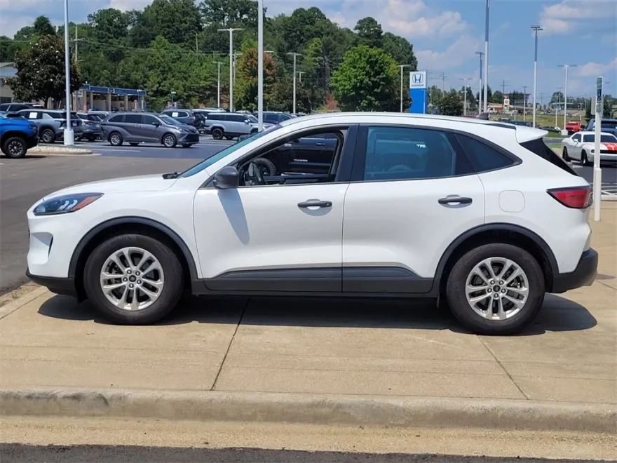 2021 Ford Escape S photo 1
