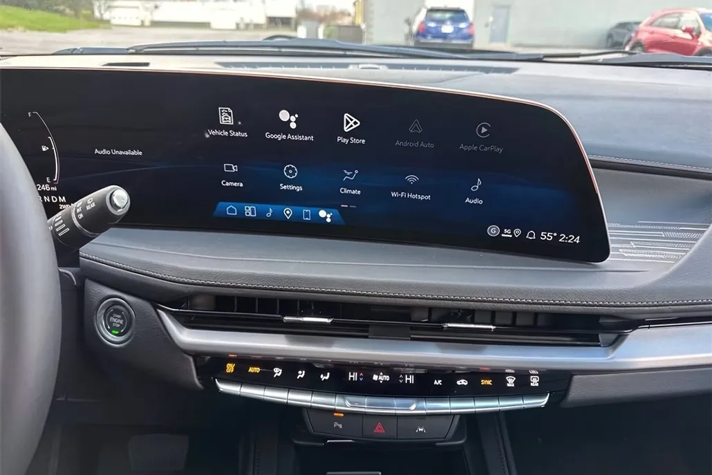 2025 Cadillac XT4 Premium Luxury photo 1