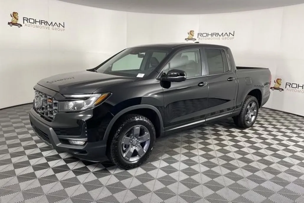 2025 Honda Ridgeline TrailSport photo 1
