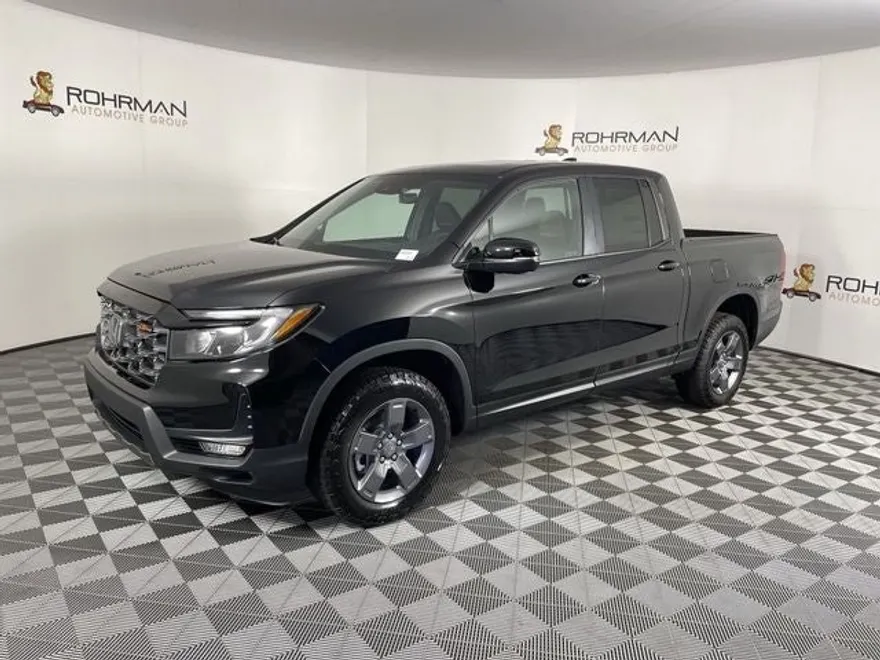 2025 Honda Ridgeline TrailSport photo 1