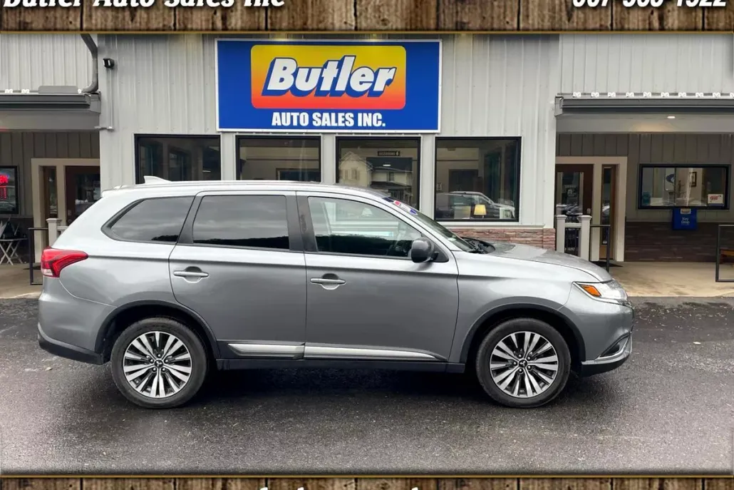 2020 Mitsubishi Outlander SEL photo 1