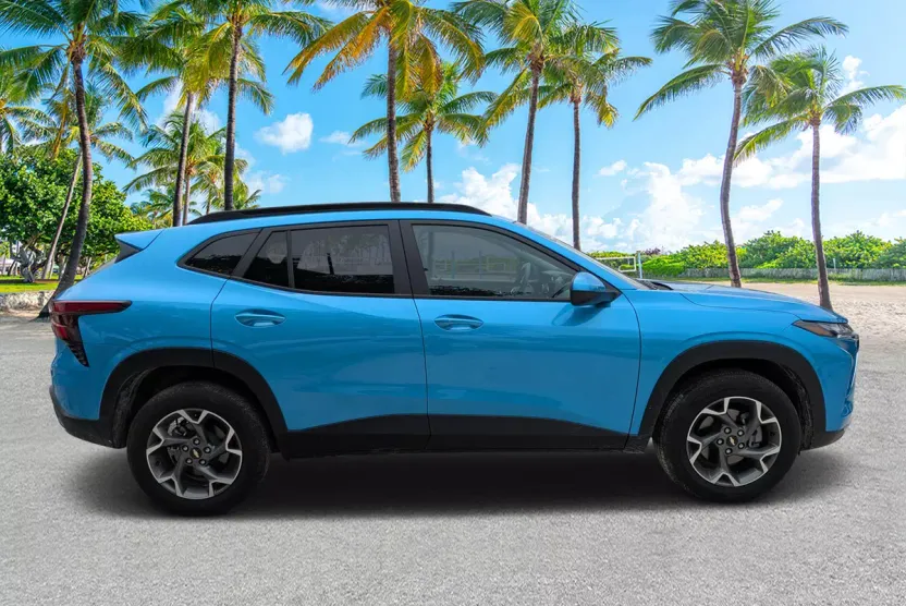 2025 Chevrolet Trax LT photo 1
