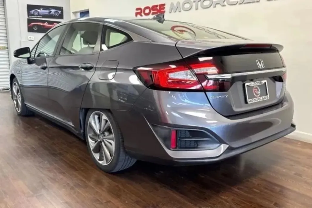 2018 Honda Clarity Plug-In Hybrid photo 1