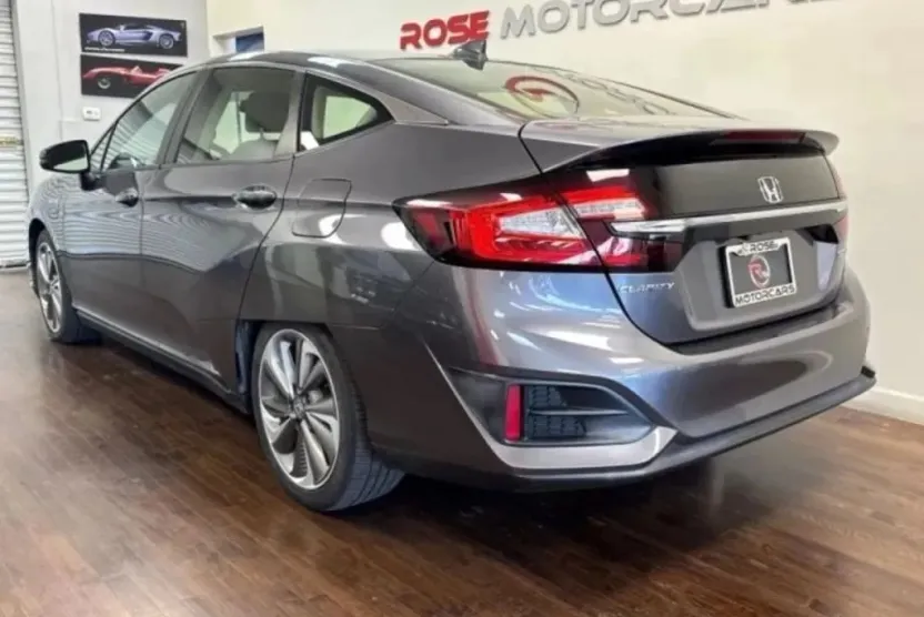 2018 Honda Clarity Plug-In Hybrid photo 1