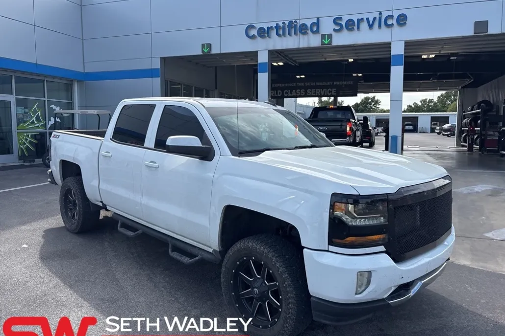 2016 Chevrolet Silverado 1500 LT2 photo 1