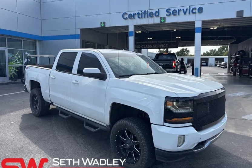 2016 Chevrolet Silverado 1500 LT2 photo 1