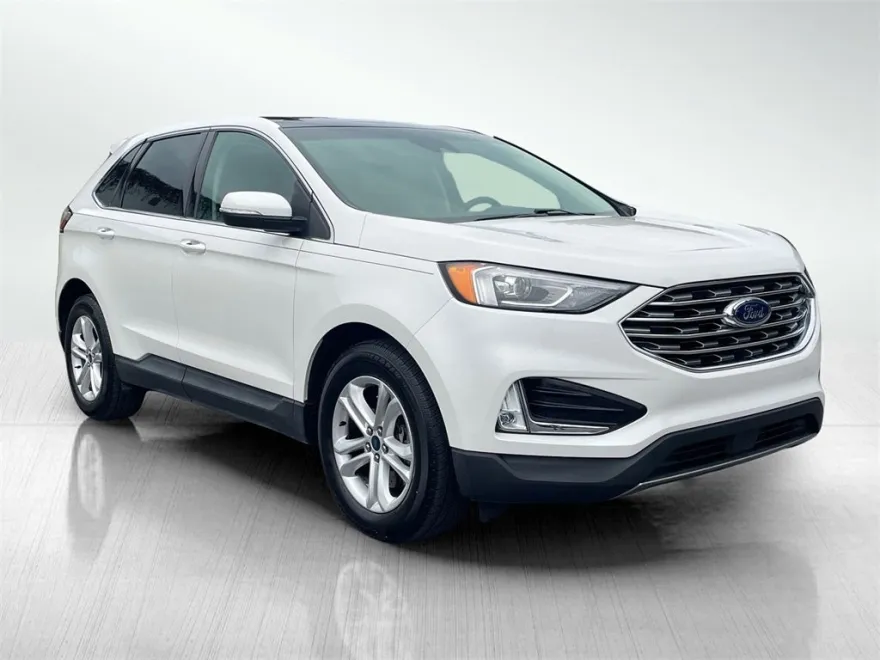 2020 Ford Edge SEL photo 1