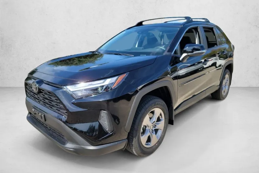 2025 Toyota RAV4 XLE photo 1