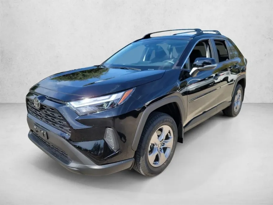 2025 Toyota RAV4 XLE photo 1