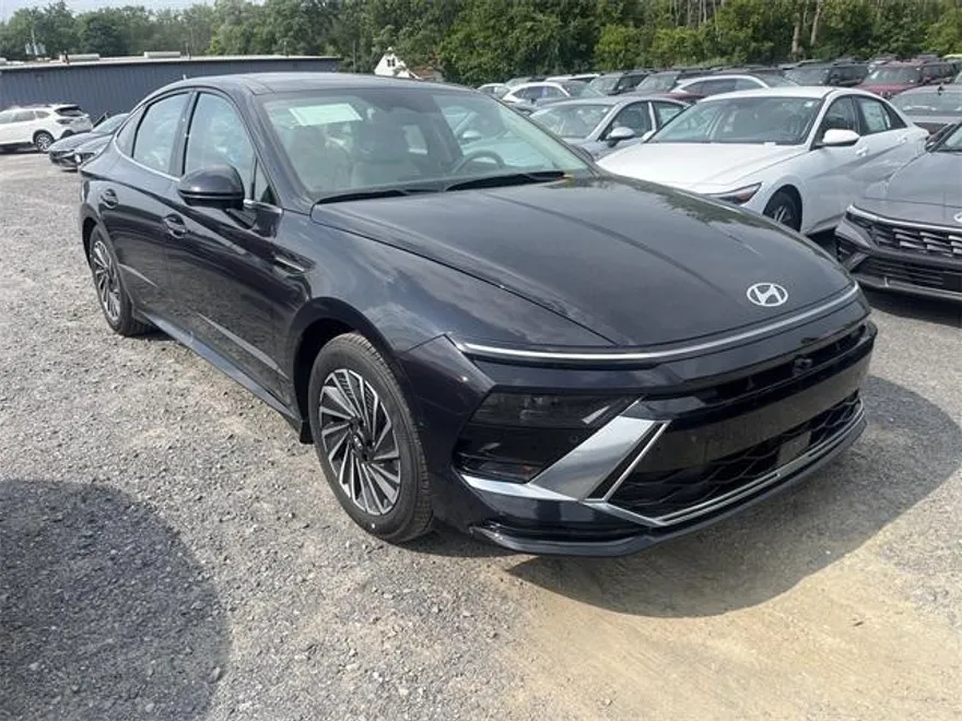 2024 Hyundai Sonata Hybrid Limited photo 1