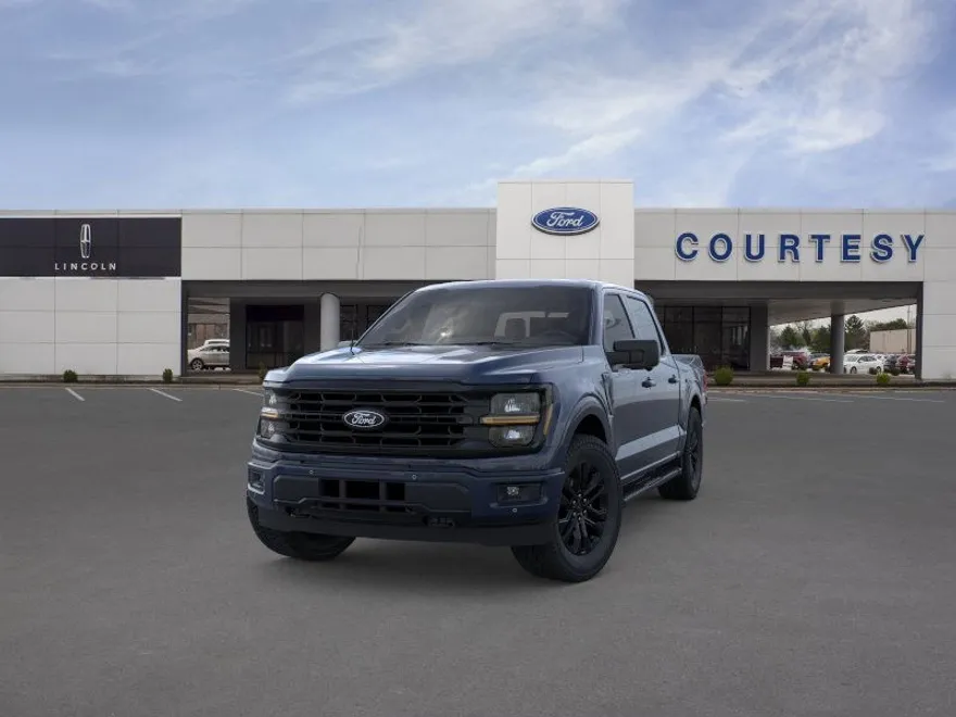 2025 Ford F-150 XLT photo 1