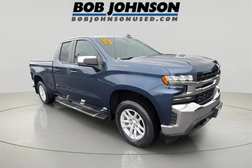 2019 Chevrolet Silverado 1500 LT photo 1
