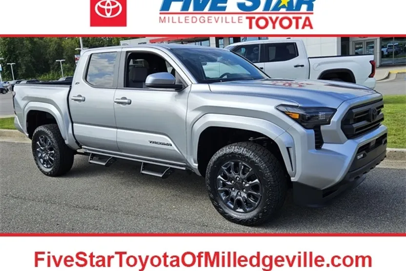 2025 Toyota Tacoma SR5 4x4 Double Cab photo 1