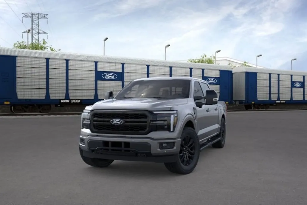 2025 Ford F-150 Lariat photo 1
