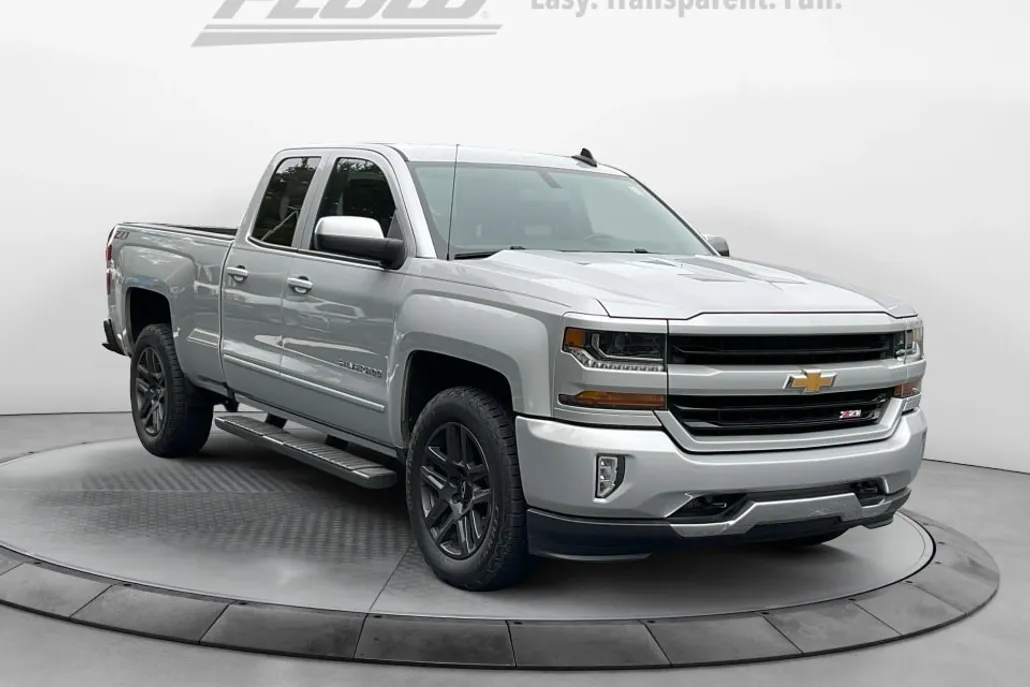 2019 Chevrolet Silverado 1500 LT photo 1