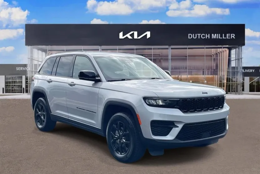 2024 Jeep Grand Cherokee Altitude photo 1