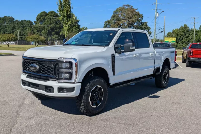 2026 Ford F-250 Lariat photo 1