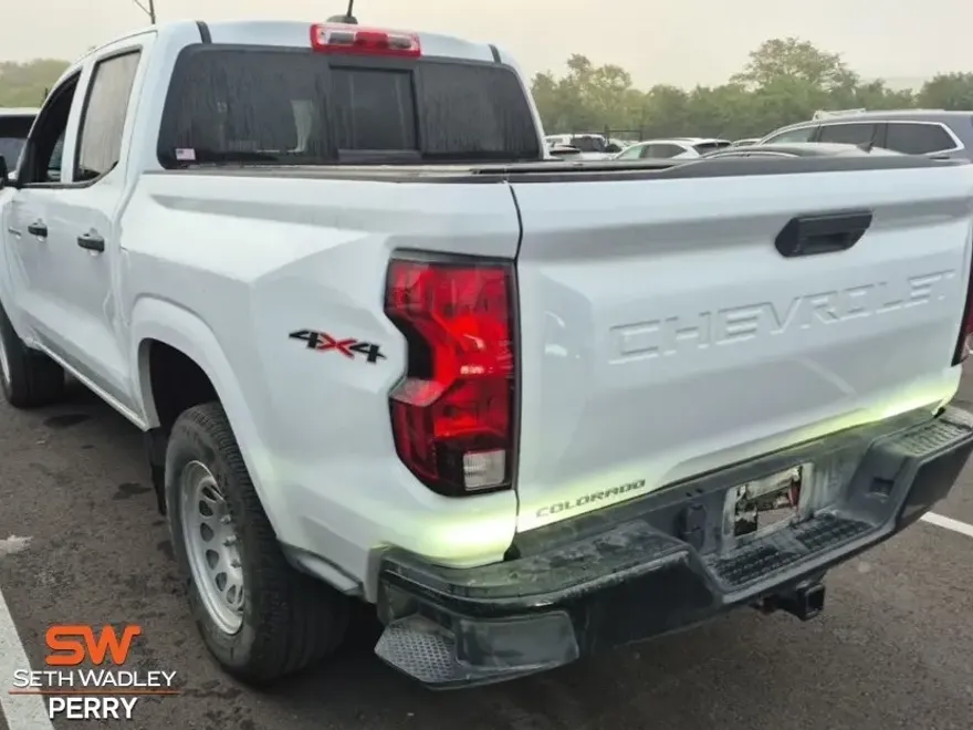 2024 Chevrolet Colorado Work Truck photo 1