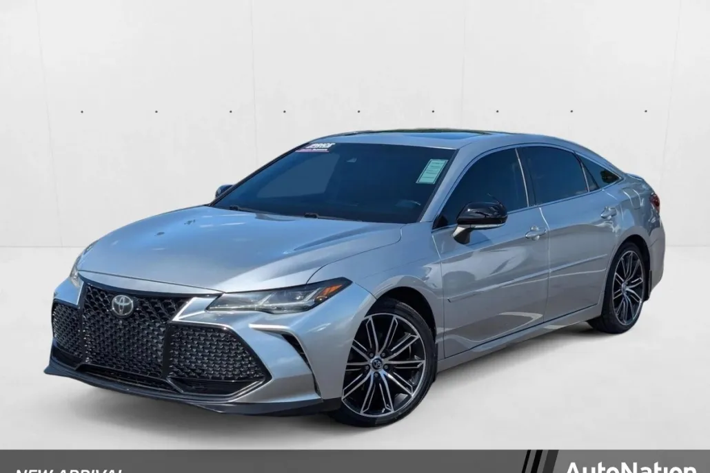 2020 Toyota Avalon Touring photo 1