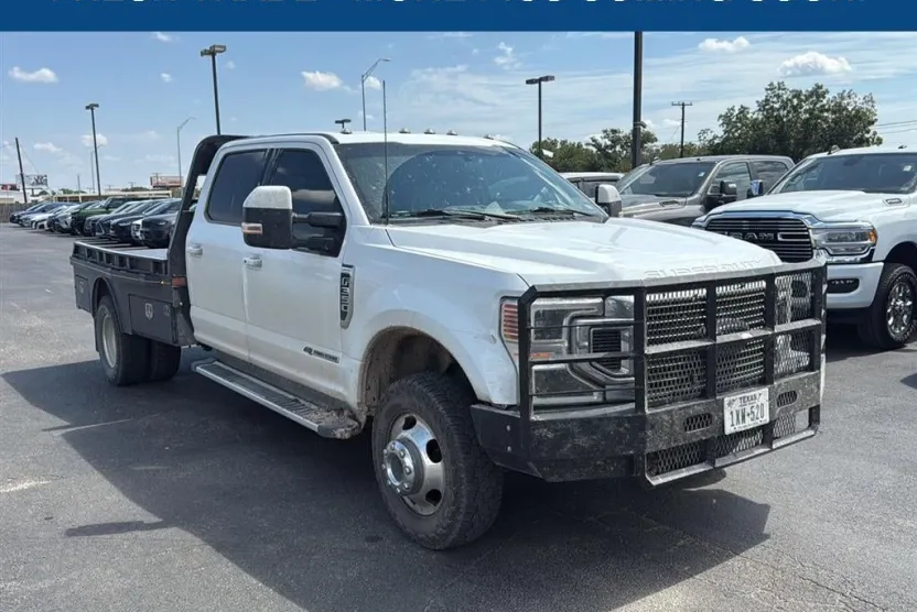 2022 Ford F-350 Lariat photo 1