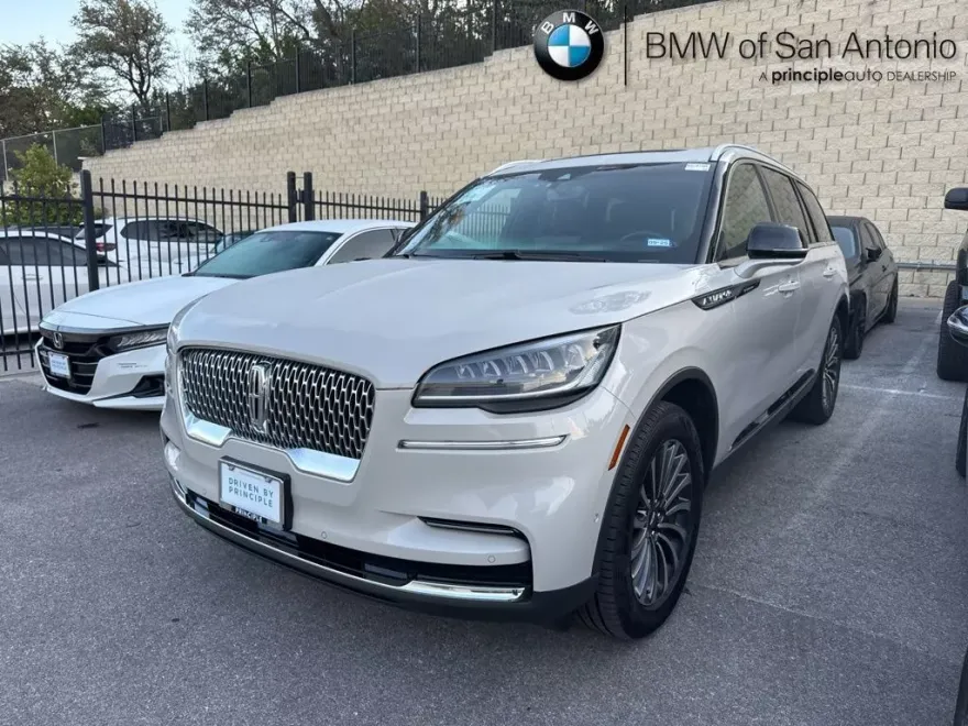 2022 Lincoln Aviator Reserve photo 1