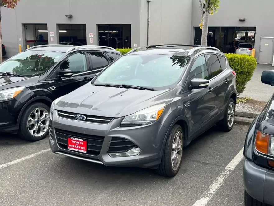 2013 Ford Escape Titanium photo 1