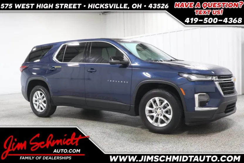 2022 Chevrolet Traverse LS photo 1