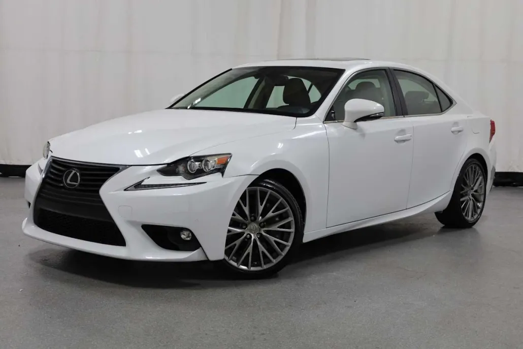2016 Lexus IS 200t AWD photo 1