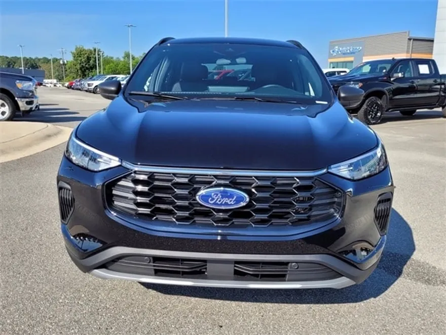 2026 Ford Escape ST-Line photo 1