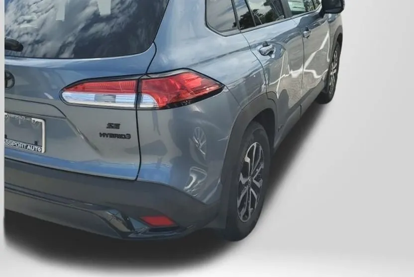 2024 Toyota Corolla Cross Hybrid SE photo 1