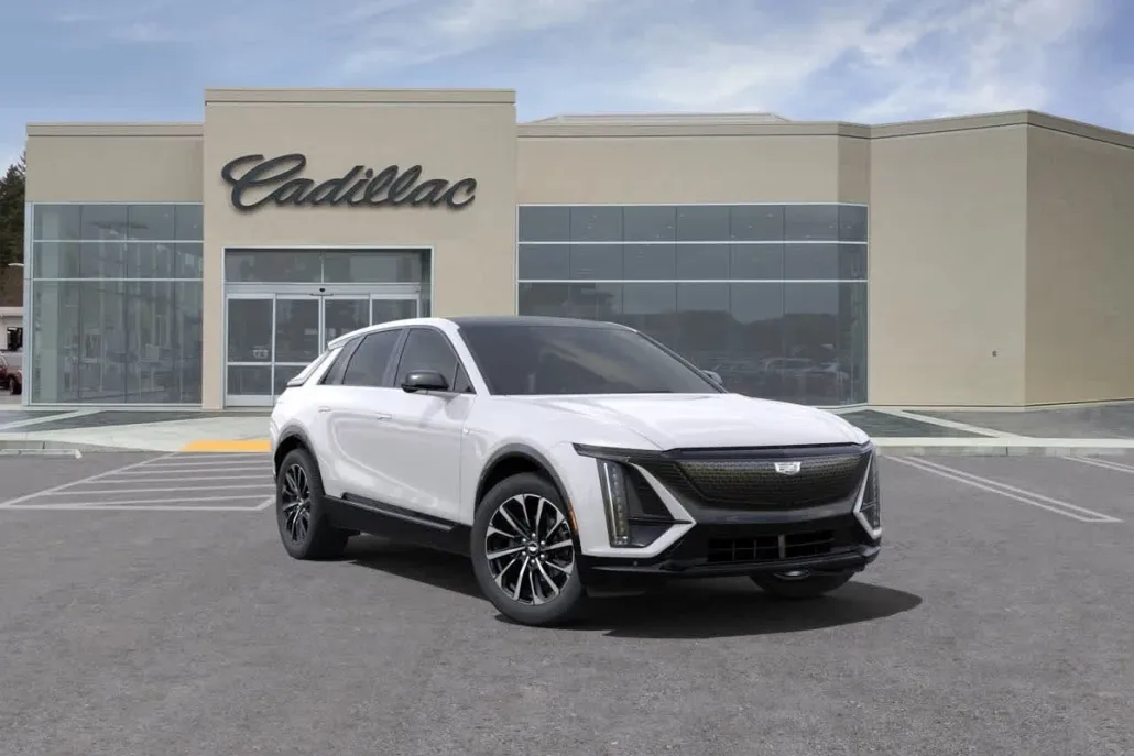 2025 Cadillac Lyriq Sport photo 1