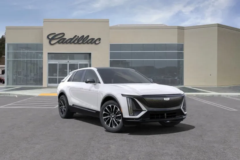 2025 Cadillac Lyriq Sport photo 1