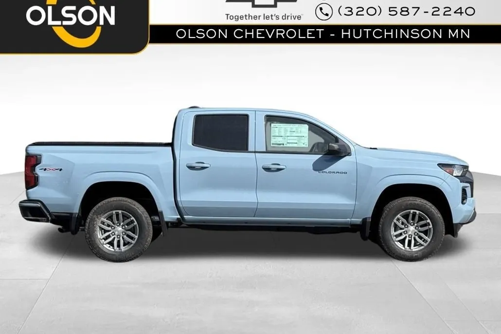 2025 Chevrolet Colorado Work Truck LT photo 1