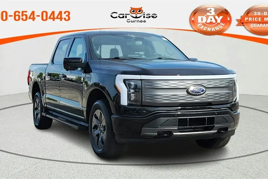 2022 Ford F-150 Lightning Lariat photo 1