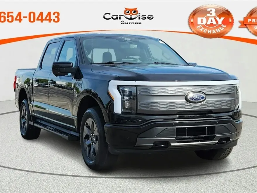 2022 Ford F-150 Lightning Lariat photo 1