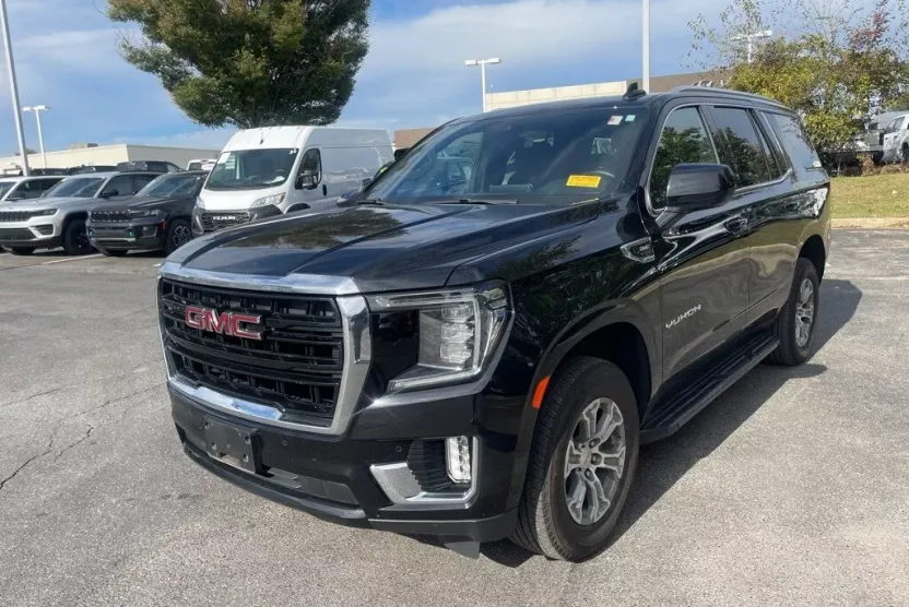 2023 Gmc Yukon SLE photo 1