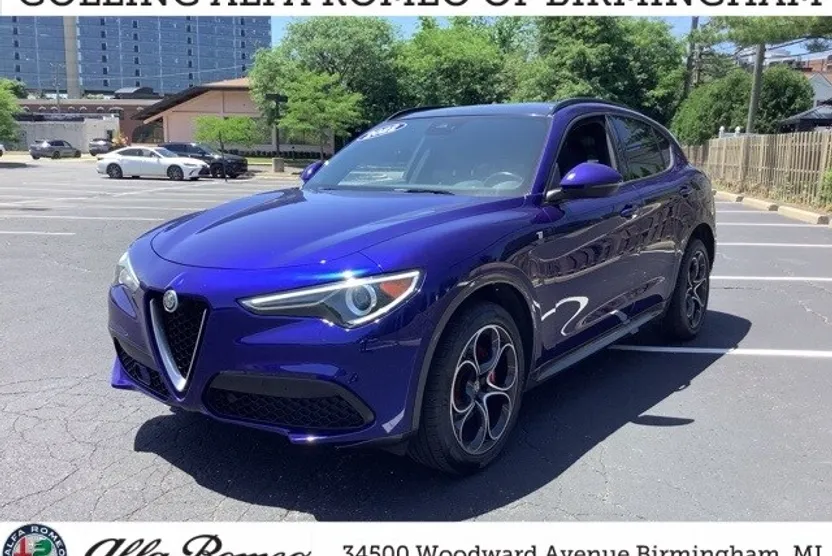 2022 Alfa Romeo Stelvio Ti photo 1